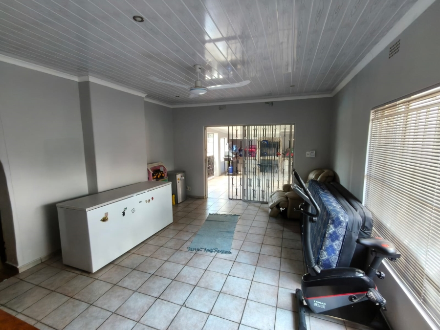 4 Bedroom Property for Sale in Protea Park North West